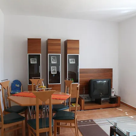 Geraeumige An Der Ostsee Apartment